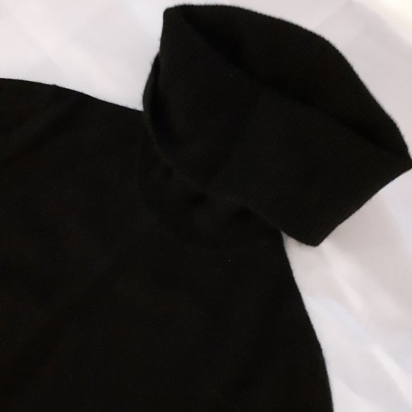 Turtle Neck - Picture 5 of 5